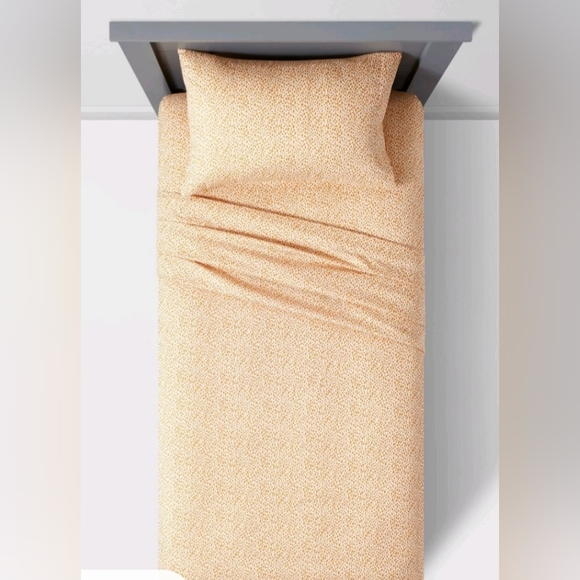 Pillowfort Bedding Pillowfort Twin Animal Microfiber Sheet Set